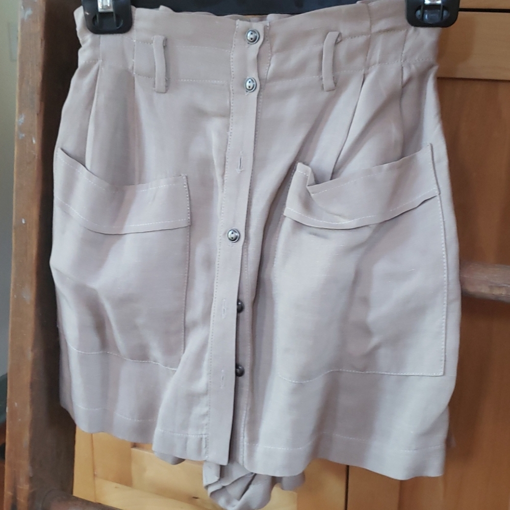 Astr the label tan paperbag skort size xs